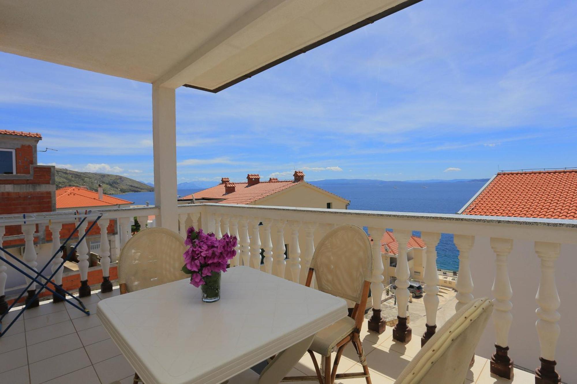 Family Friendly Apartments With A Swimming Pool Businci, Ciovo - 11232 Трогир Экстерьер фото