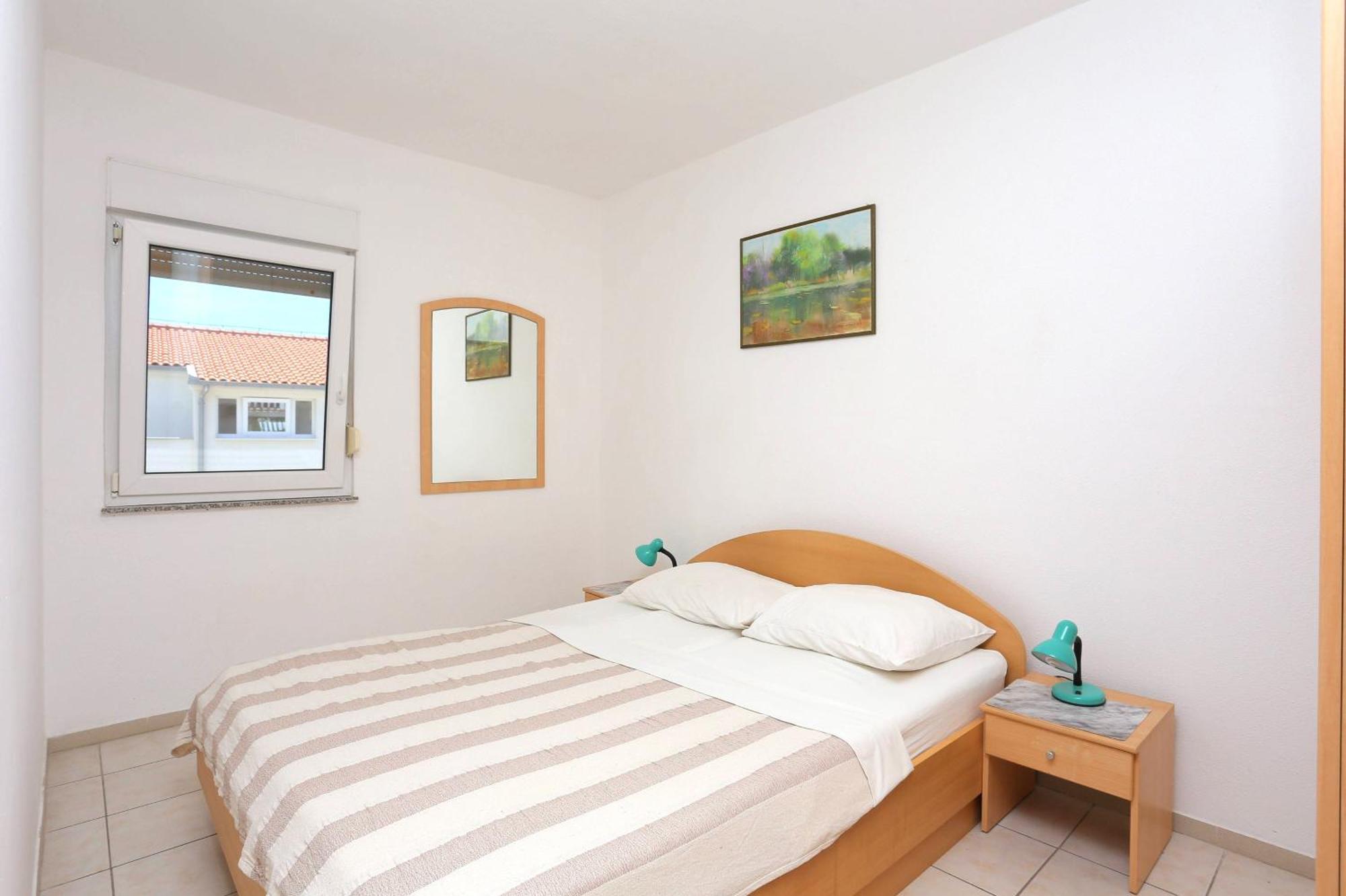 Family Friendly Apartments With A Swimming Pool Businci, Ciovo - 11232 Трогир Экстерьер фото
